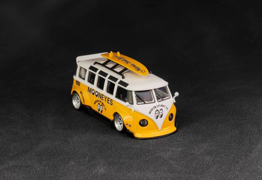 LF Model 1/64 VW T1 Kombi Mooneyes