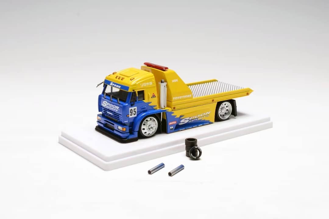 [ETA:  Jun 2024 ] Stance Hunters x Street Weapon 1/64 Kamaz Tow Truck