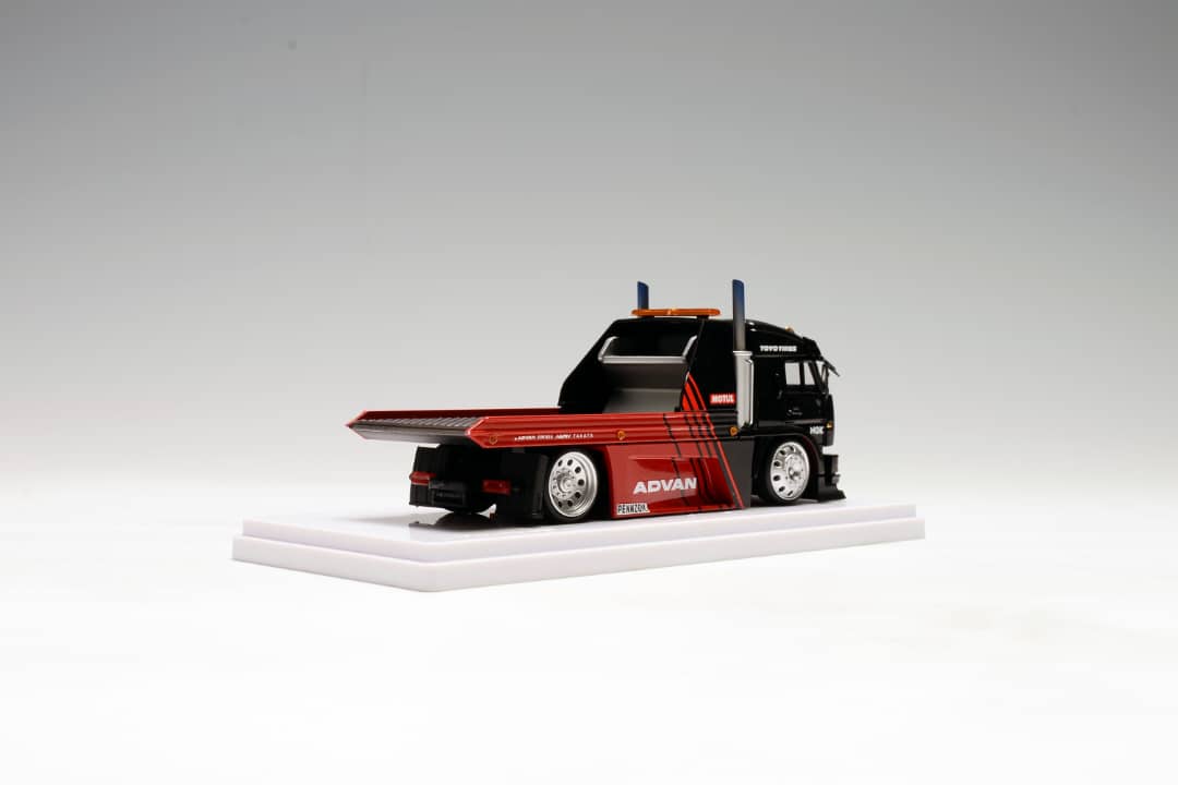 [ETA:  Jun 2024 ] Stance Hunters x Street Weapon 1/64 Kamaz Tow Truck
