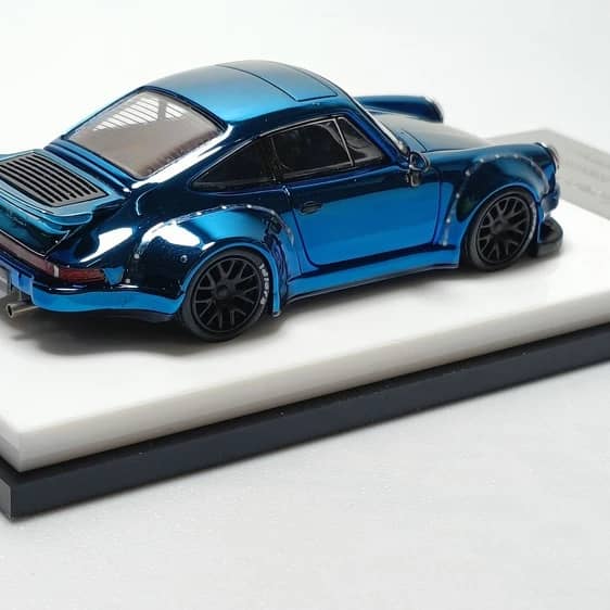 Model Collect 1/64 RWB930 GT Wing - Chrome Blue