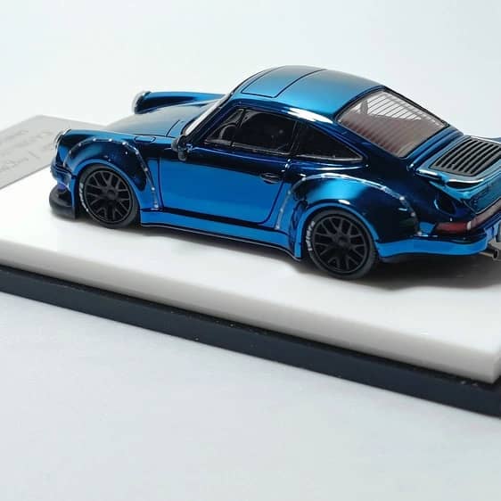 Model Collect 1/64 RWB930 GT Wing - Chrome Blue