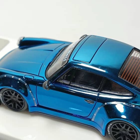 Model Collect 1/64 RWB930 GT Wing - Chrome Blue