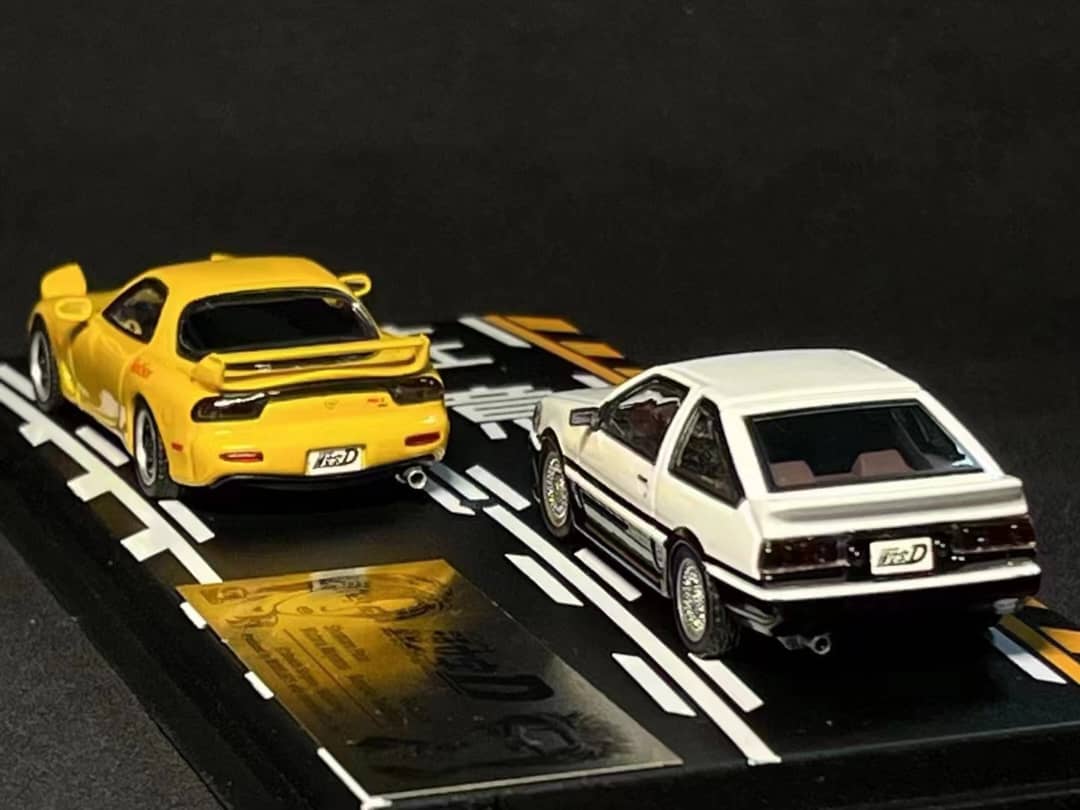 Initial D 1:64 Set Vol.10 4th Stage Keisuke Takahashi RX-7 (FD3S) & Wataru  Akiyama Levin (AE86)