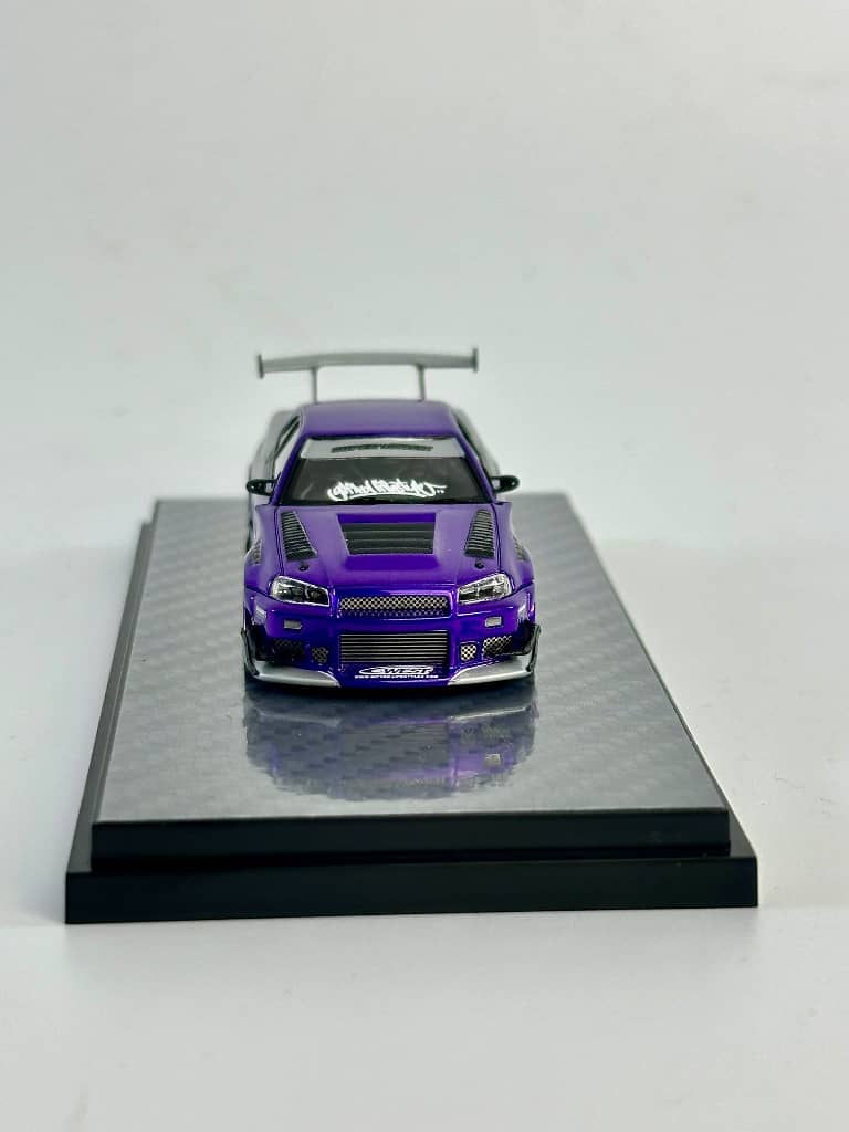 404Error 1/64 Skyline GT-R R34 Ryohe's "GIFTED" Purple with White Strips