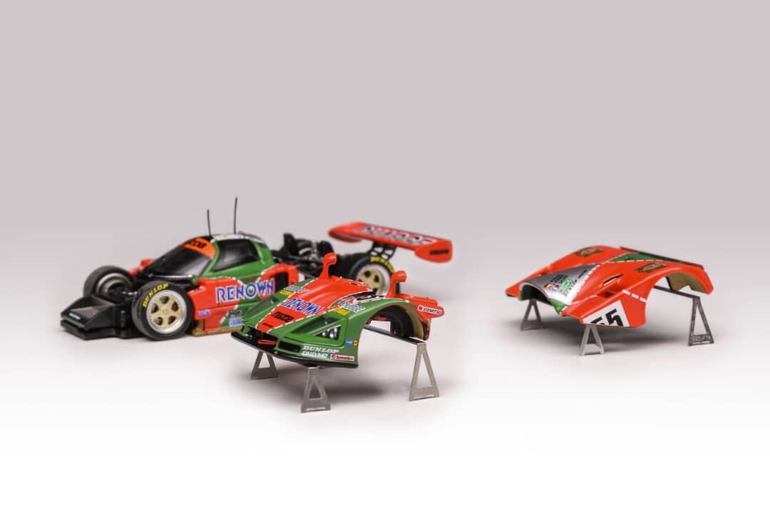 Motorhelix 1/64 Mazda 787B Renown