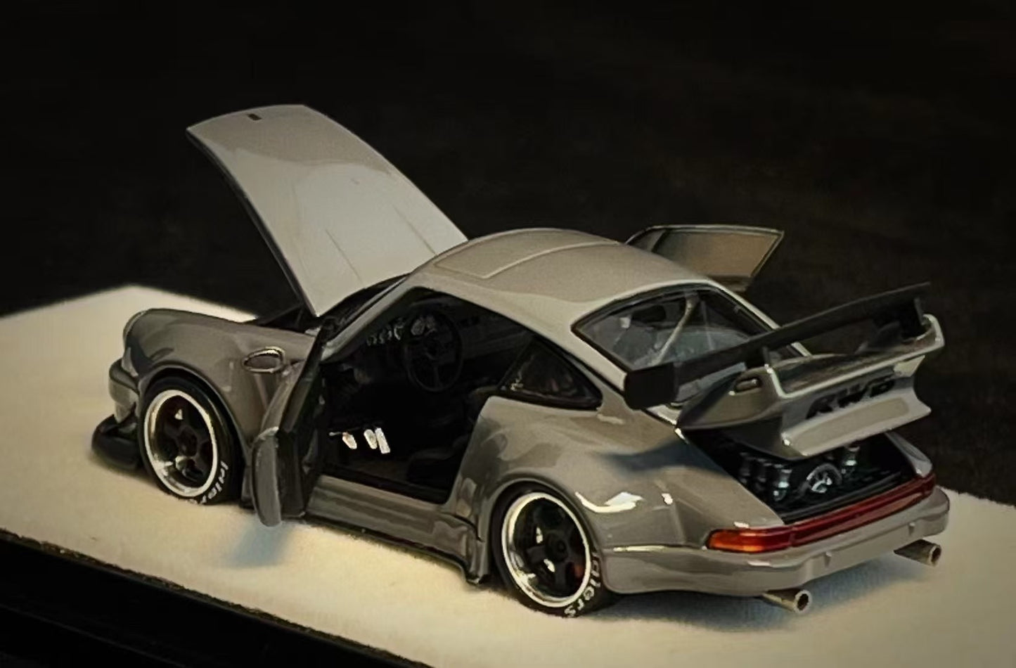 PGM 1/64 RWB930 GT-Wing Cement Grey
