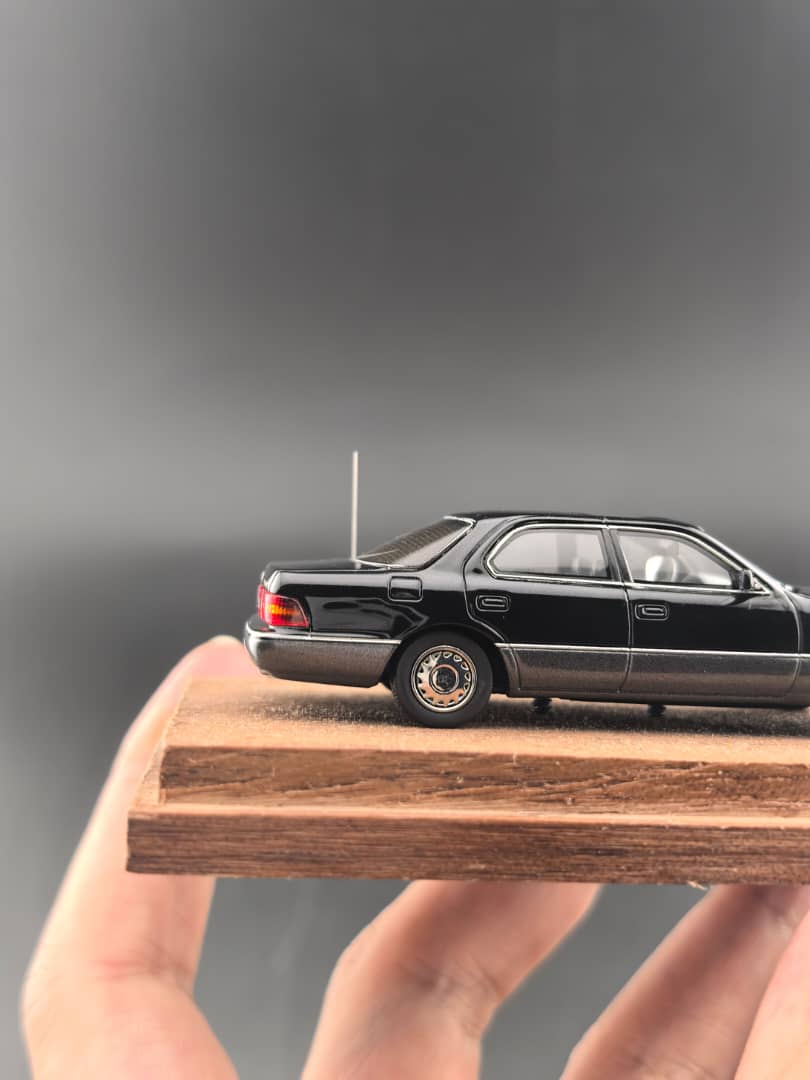 [ETA:  Oct 2025 ] Fine Works 1/64 Lexus LS400 XF10 (UCF10) Black-Grey