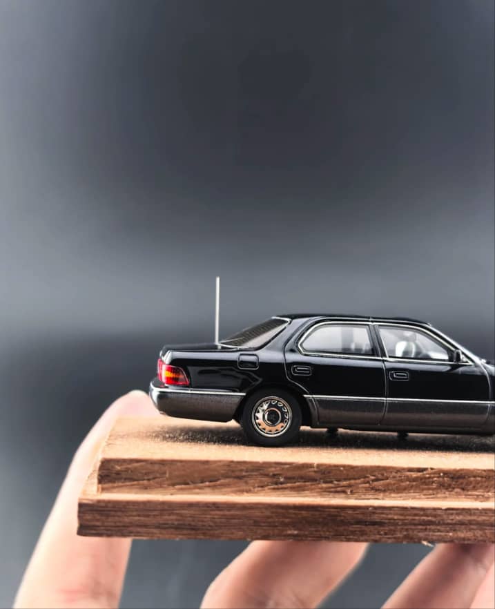 [ETA:  Oct 2025 ] Fine Works 1/64 Lexus LS400 XF10 (UCF10) Black-Grey