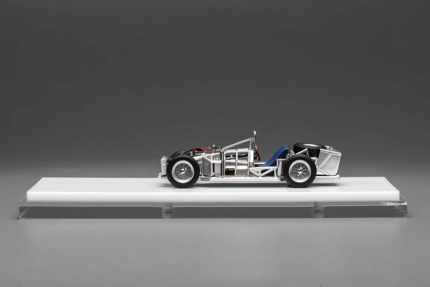 [ETA:  Jun 2026 ] MotorHelix 1/64 Spaceframe w/ Engine - Silver