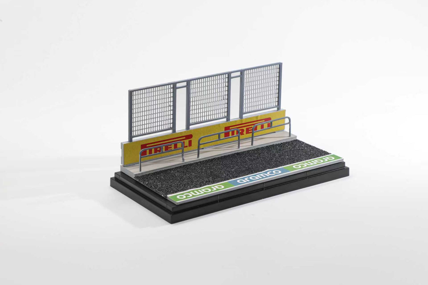 [ETA:  Mar 2026 ] GetFun 1/64 F1 Pit Lane