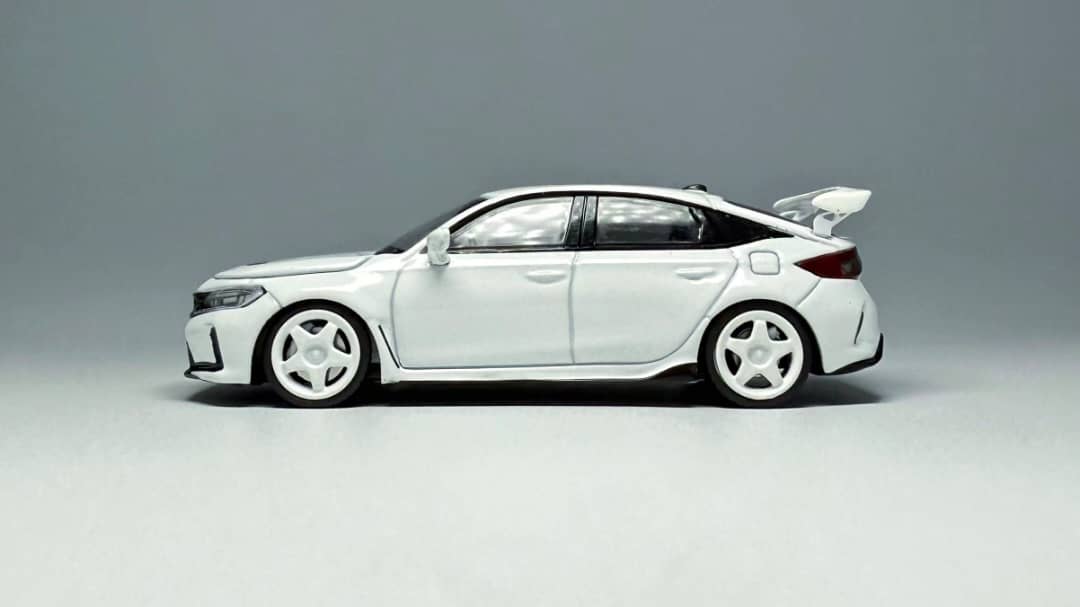 [ETA:  Jun 2026 ] Motorhelix 1/64 Honda  Civic Type-R FL5 White