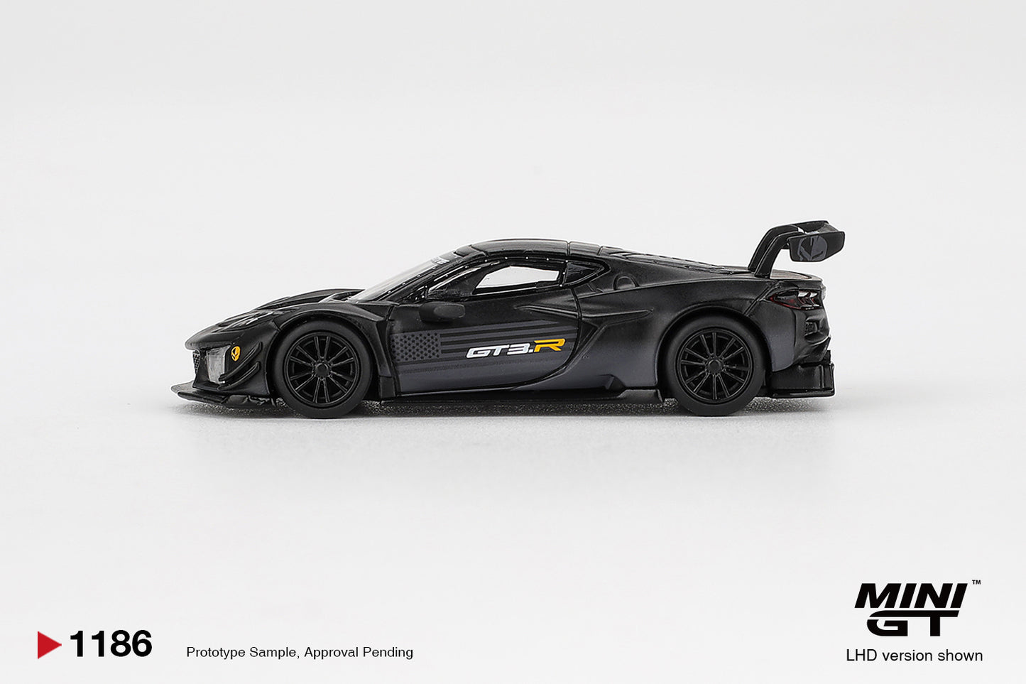 Mini GT 1/64 Chevrolet Corvette Z06 GT3.R MGT01186-BLCH