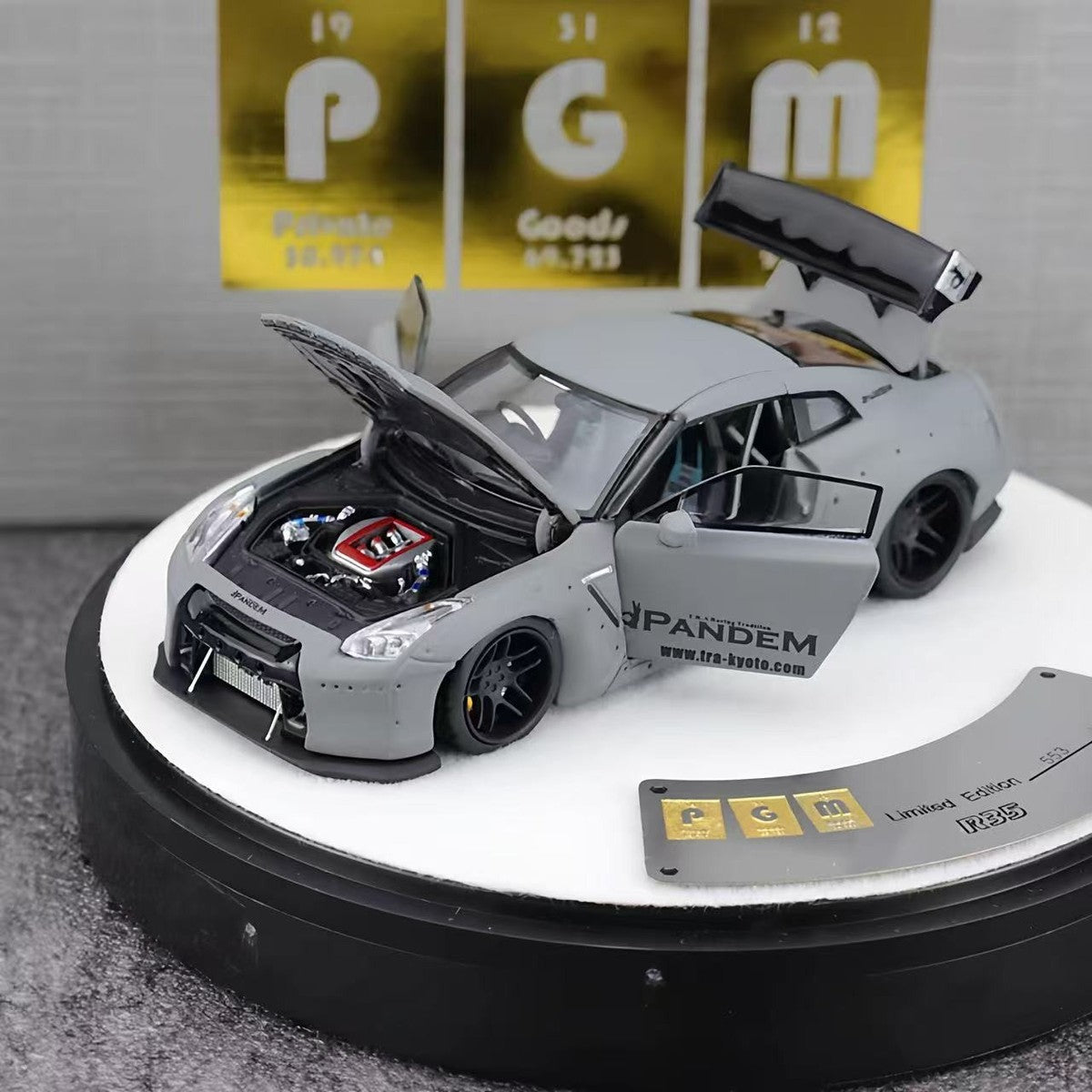 PGM 1/64 GT-R R35 Pandem  Rocket Bunny Cement Grey (PGM640703)