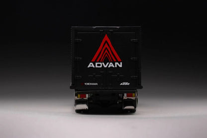Peako x Y.E.S 1:64 ELF Custom Tow Truck - Advan