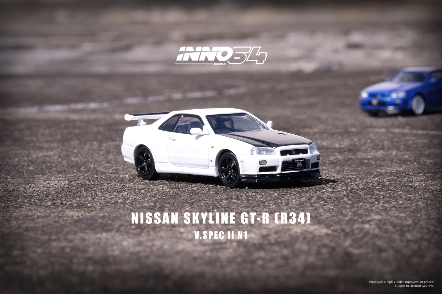 Inno64 1/64 NISSAN SKYLINE GT-R (R34) V-Spec II N1 White with carbon hood