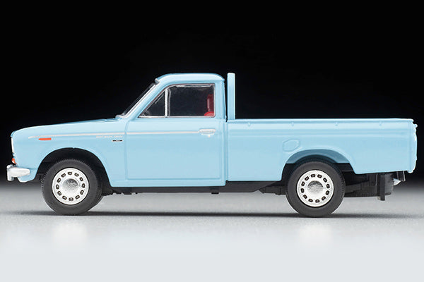 Tomica Limited Vintage 1/64 LV-195b DATSUN TRUCK 1500 Deluxe Light Blue with Figures